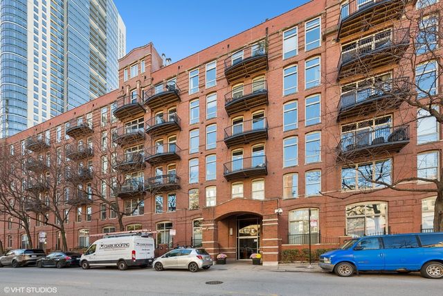 $675,000 | 550 North Kingsbury Street, Unit 303 | River Bank Lofts