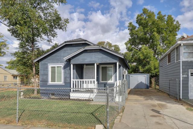 $304,200 | 4157 14th Avenue | Central Oak Park