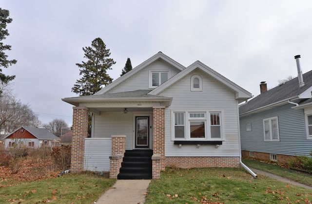 $260,000 | 1423 Monroe Avenue | West Racine