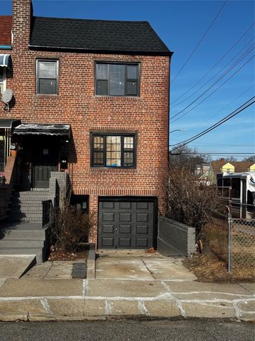 $829,000 | 225-53 Murdock Avenue | Queens Village