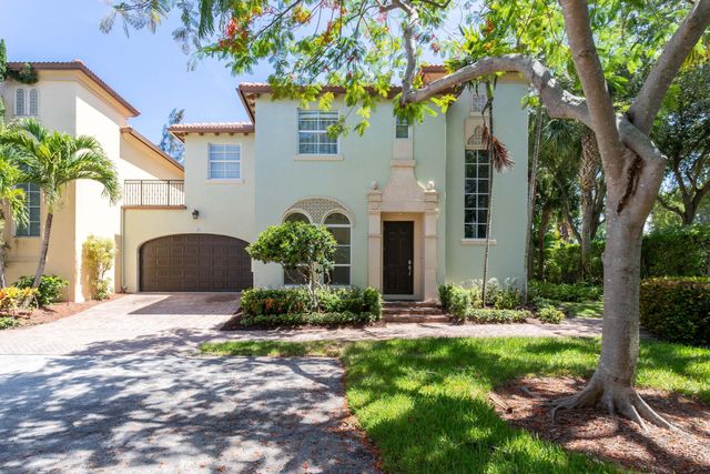 $935,000 | 138 Via Palma Lane | Royal Poinciana