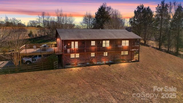 $799,000 | 1262 Ring Tail Road | Catawba Township - Catawba County