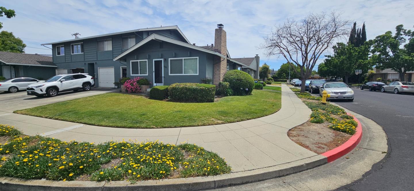 a view of a house with entertaining space