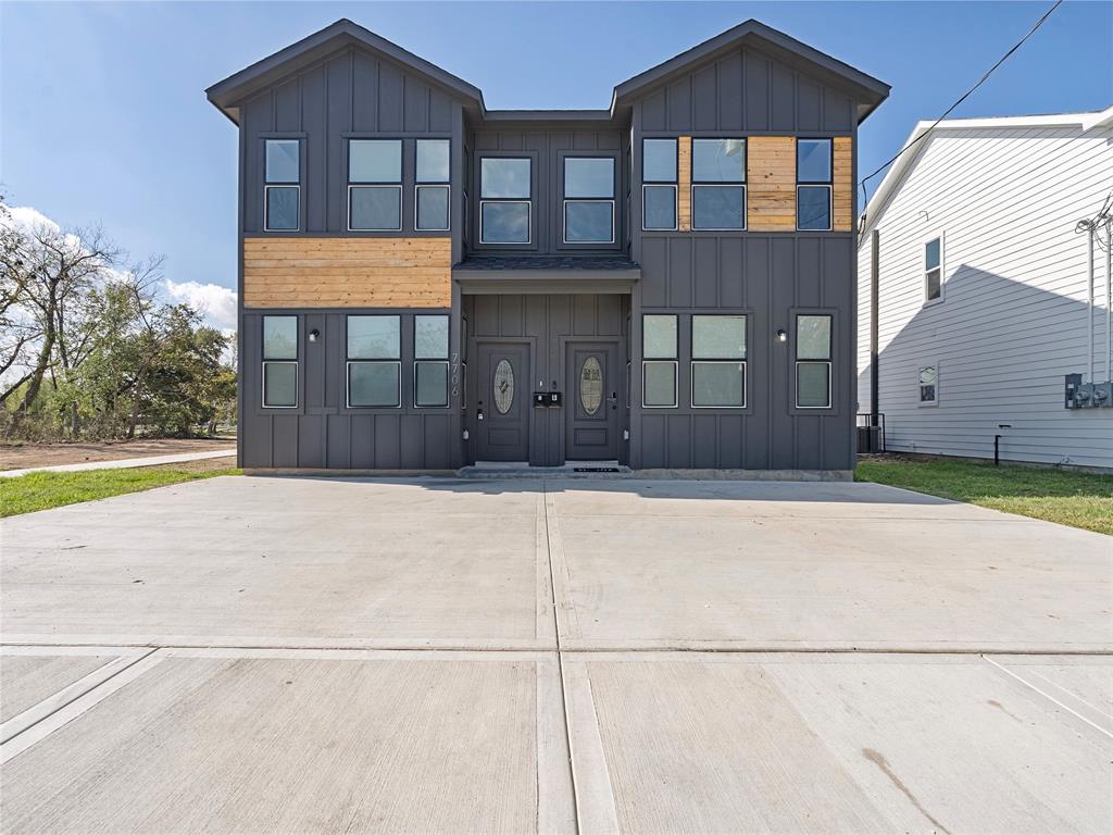 a house view with a outdoor space