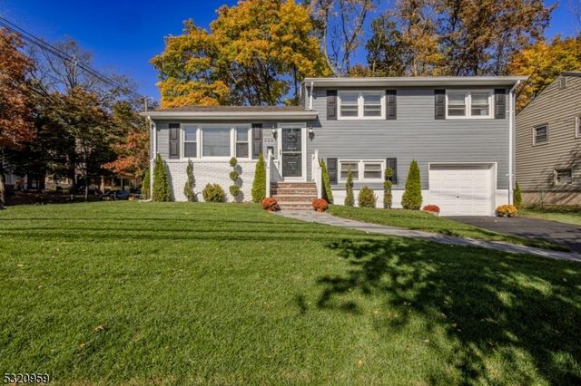 $639,900 | 218 Randolph Road | Van Wyck Brooks Historic District