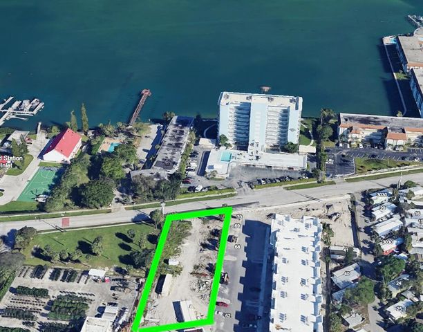 $2,070,000 | 3139 Lake Shore Drive | Downtown Riviera Beach