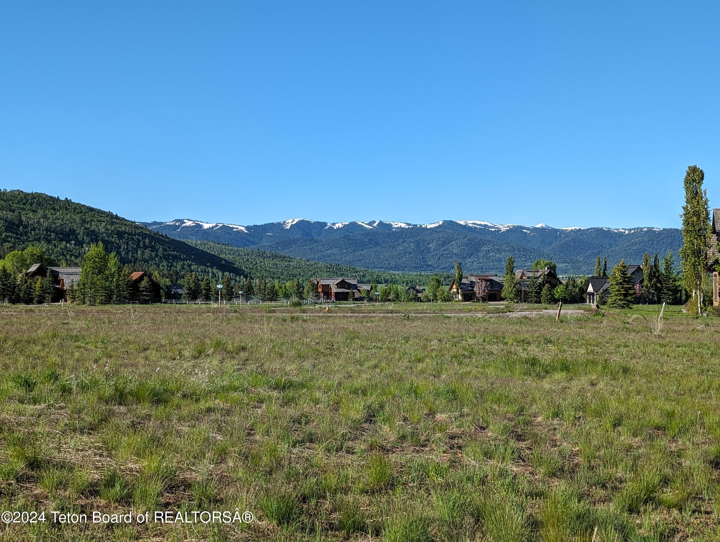 1 Palisades Mountains View