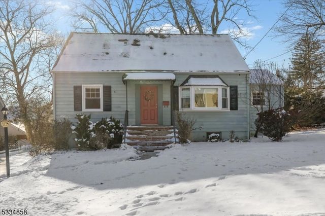 $460,000 | 389 Windsor Street | North Plainfield