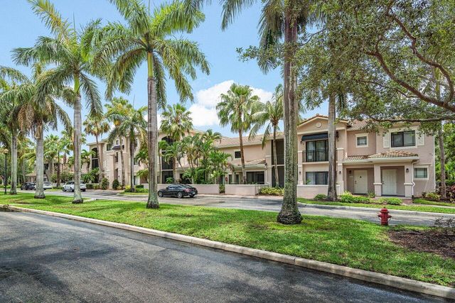 $374,900 | 2801 Sarento Place, Unit 110 | Palm Beach Gardens