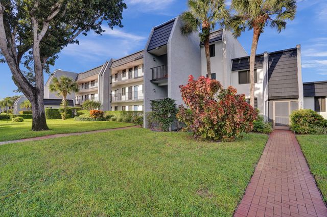 $215,000 | 4248 Deste Court, Unit 108 | Fountains of Palm Beach