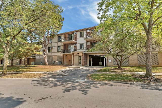 $1,895 | 1674 Ishnala Drive, Unit 204 | Naperville