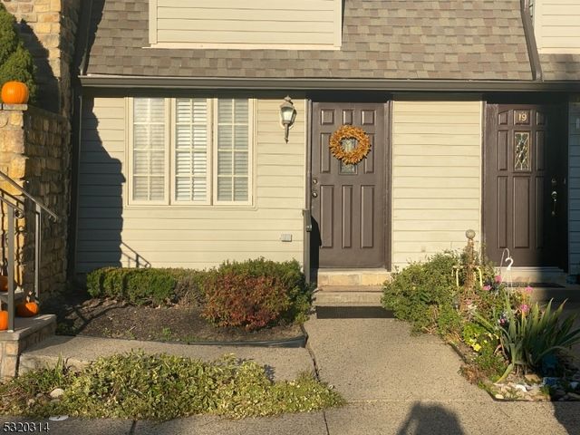 $289,000 | 21 Wren Court | Berkeley Heights