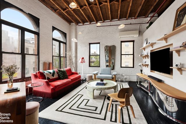 $1,925,000 | 66 Washington Avenue, Unit 3 | Clinton Hill