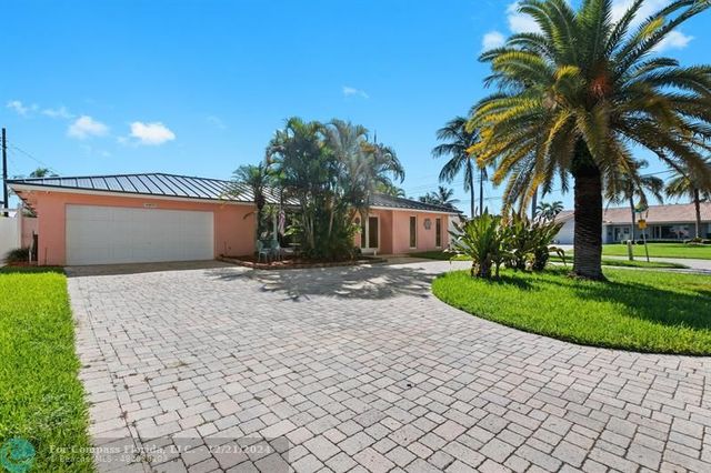 $1,100,000 | 4400 Northeast 25th Avenue | Venetian Isles