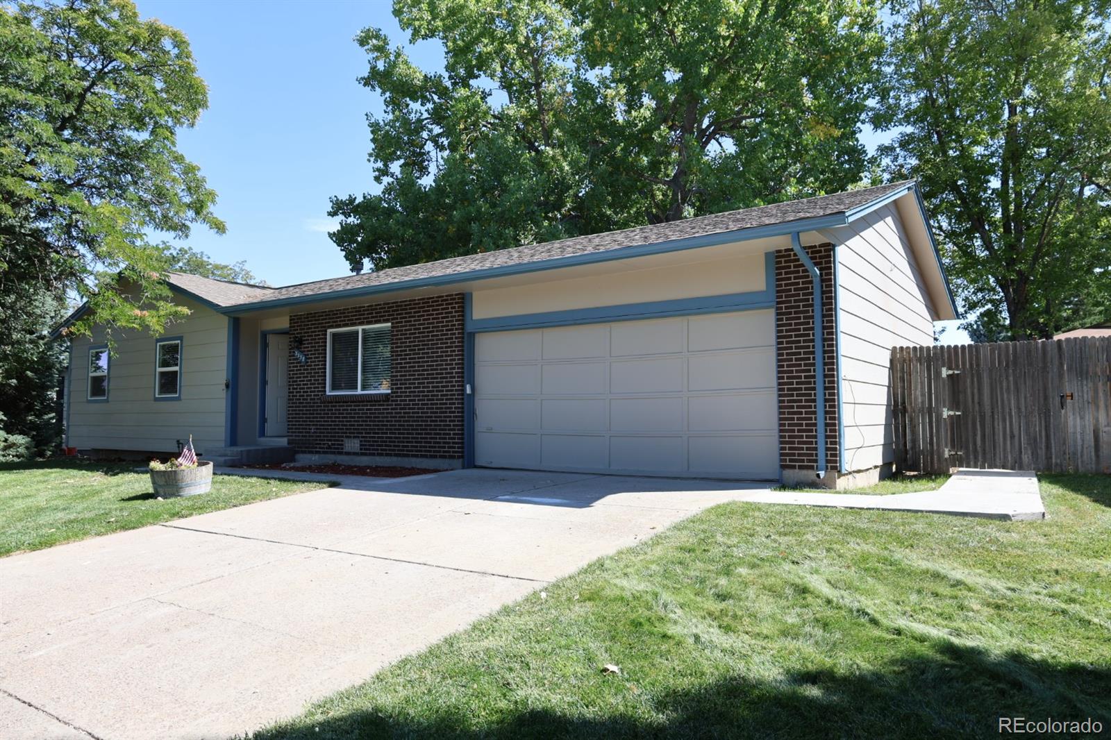 a front view of house with yard