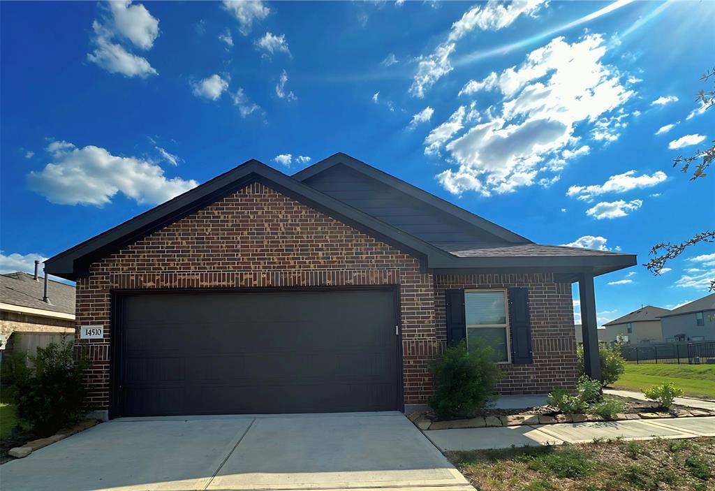 a front view of house with yard