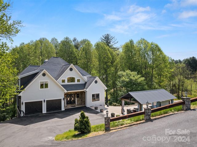 $1,200,000 | 3012 Hickory Nut Trail | Hendersonville Township - Henderson County