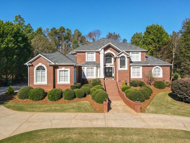 $889,900 | 340 Hidden Creek Circle | Carolina Country Club