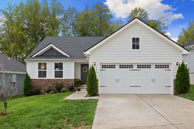 $415,000 | 723 Cottage Drive | Columbia