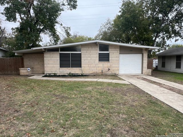 $1,550 | 318 Cicero Avenue | Serna Station