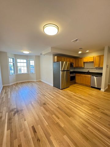 $3,600 | 393 West Broadway, Unit 8 | South Boston Waterfront