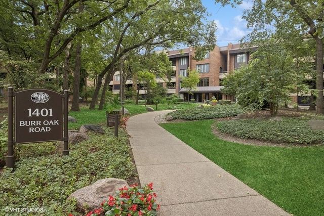 $450,000 | 1401 Burr Oak Road, Unit 117B | Hinsdale