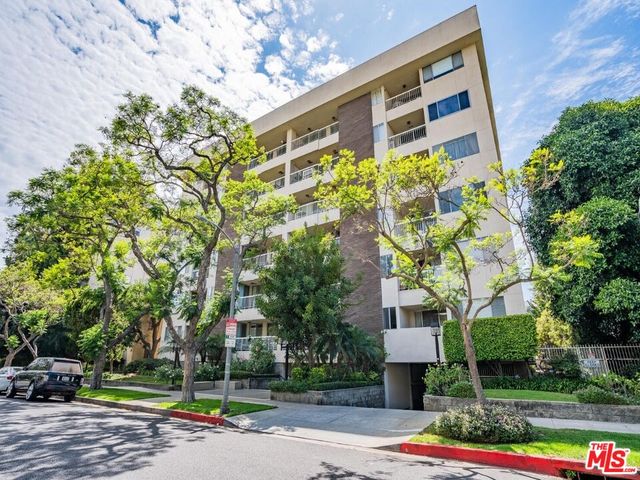 $5,750 | 441 North Oakhurst Drive, Unit 203 | Beverly Hills