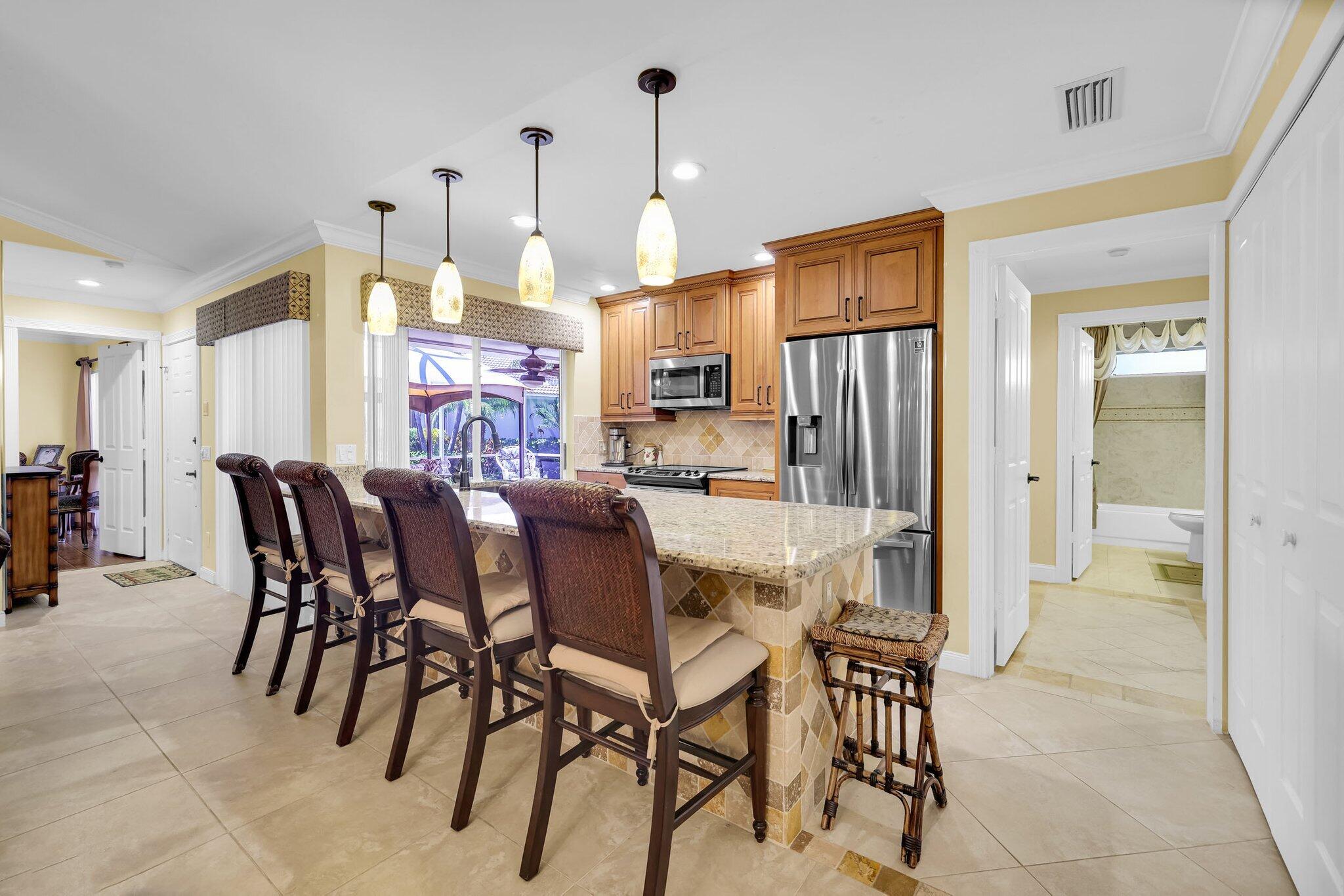 6504 Geminata Oak Ct - 15.jpg-SMALL