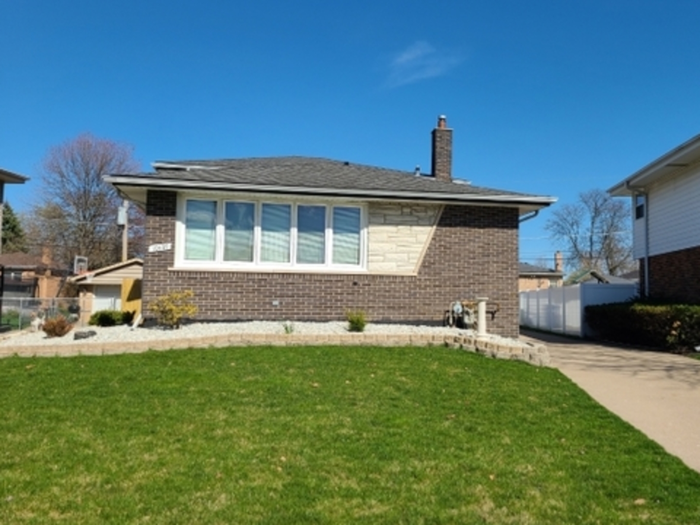 10609 South Kolin Avenue, Oak Lawn, IL 60453 | Compass