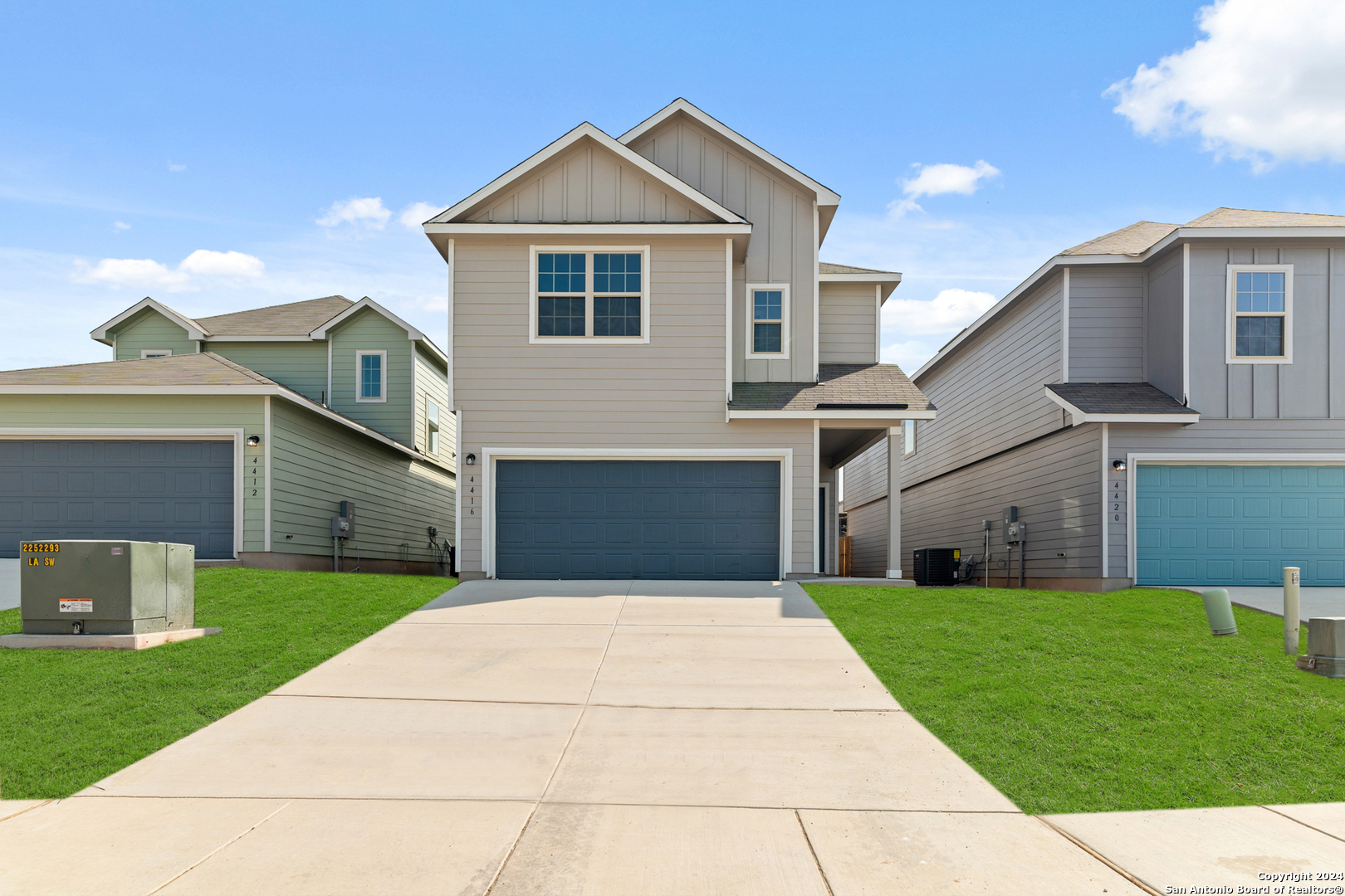 a front view of house with yard