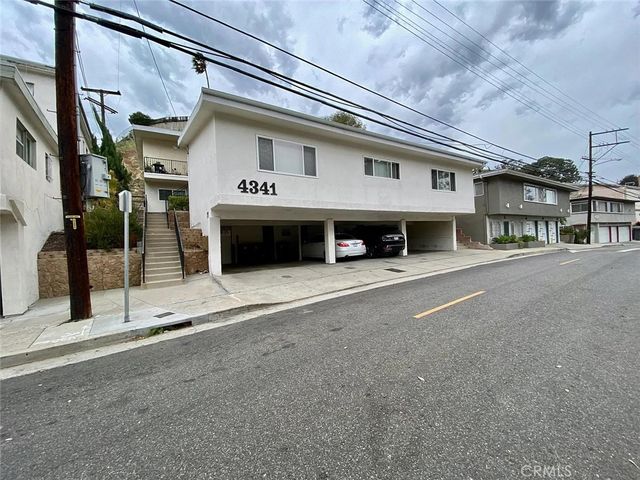 $2,695 | 4341 Don Tomaso Drive, Unit 6 | Baldwin Hills