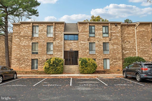 $285,000 | 2316 Freetown Court, Unit 12C | Glenvale Condominiums