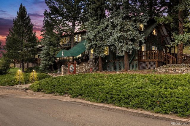 $1,549,000 | 27425 Spruce Lane | Evergreen Meadows