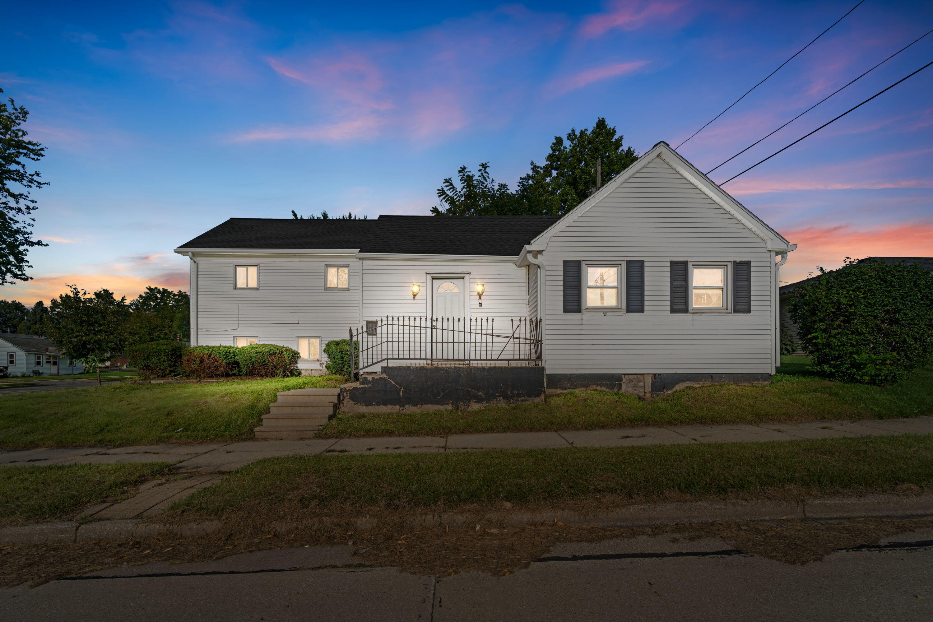 Front view of home