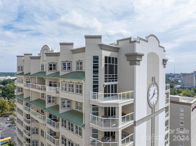 $1,695,000 | 520 East Martin Luther King Junior Boulevard, Unit 1204 | Second Ward