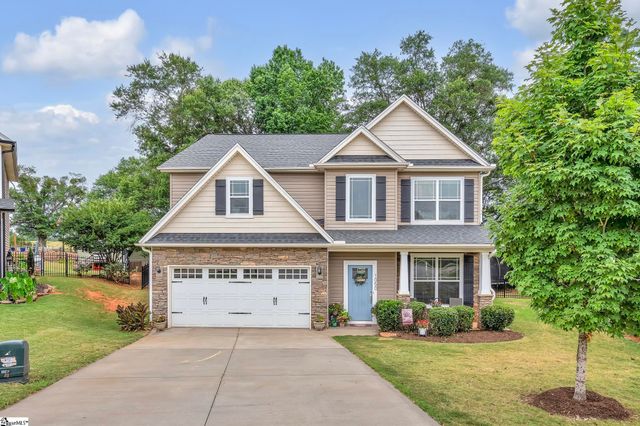 $387,050 | 1050 Blythwood Drive