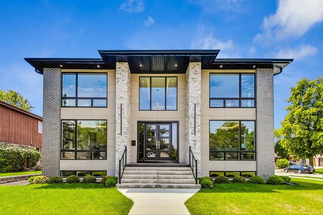 $1,579,900 | 3933 Gloria Court | Glenview