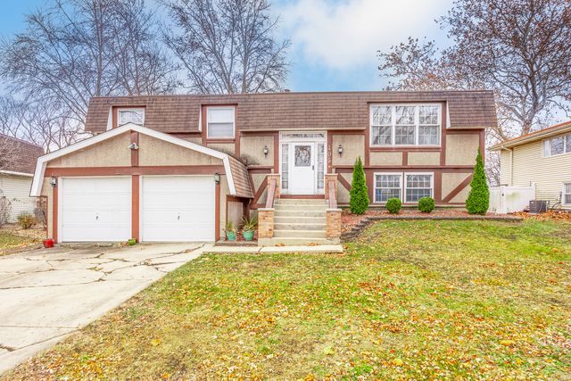 $334,900 | 405 Cumberland Lane | Bolingbrook