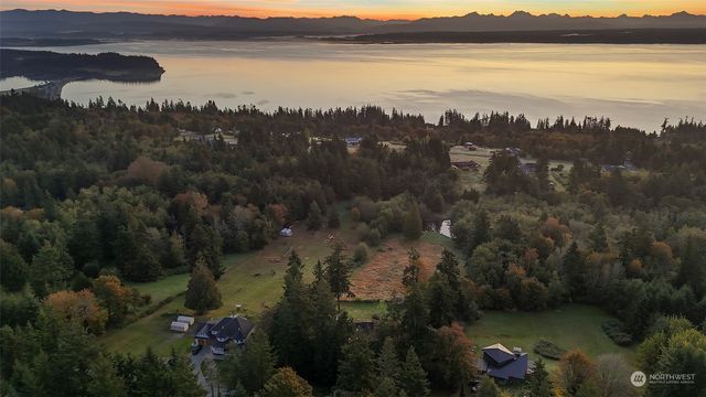 $1,100,000 | 915 South Lawson Road | Camano