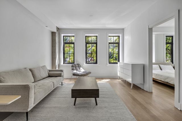 $1,175,000 | 253 East 7th Street, Unit 2A | East Village