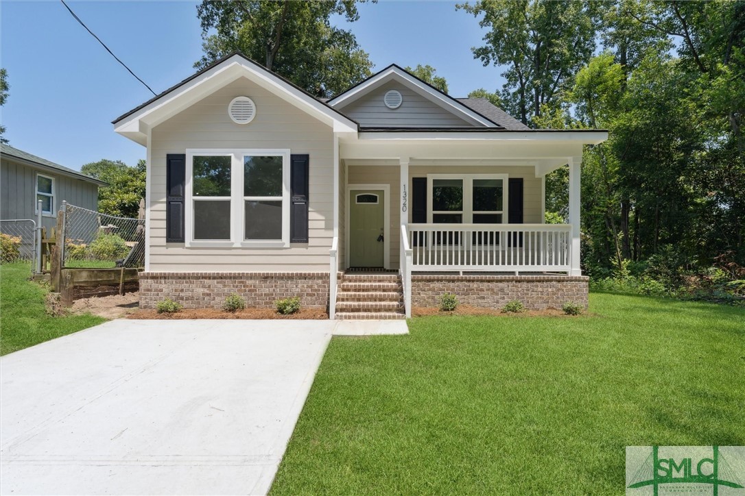 Hardie Board Siding & Brick