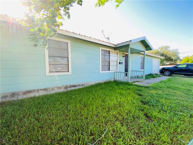 $1,650 | 621 East Merriman Street | Sinton