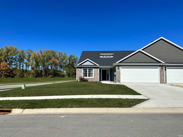 $1,900 | 5111 Pigeon Creek Court | Northwest Fort Wayne