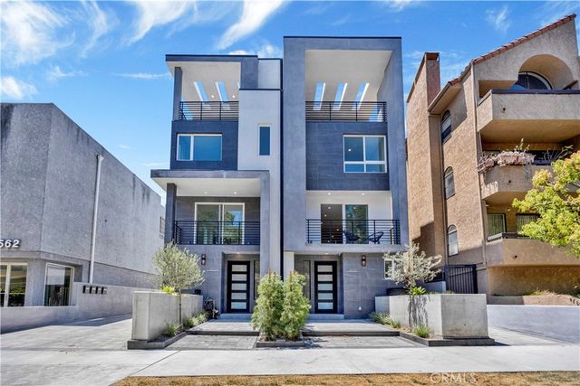 $1,649,000 | 14568 Dickens Street | Sherman Oaks