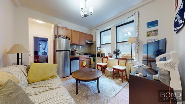 $3,750 | 245 West 51st Street, Unit 311 | Theater District