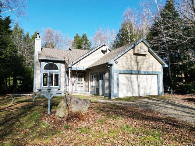 $795,000 | 586 Webb Cove Drive | Lowell