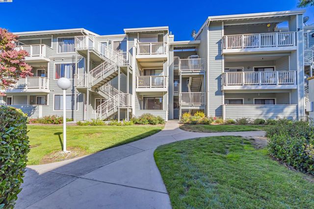 $399,888 | 3454 Bridgewood Terrace, Unit 112 | Centerville