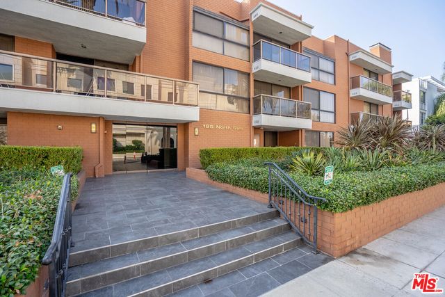 $1,499,000 | 125 North Gale Drive, Unit 205 | Beverly Hills