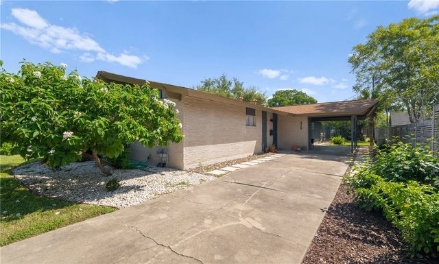 $425,000 | 429 Paloma Street | Midtown Corpus Christi