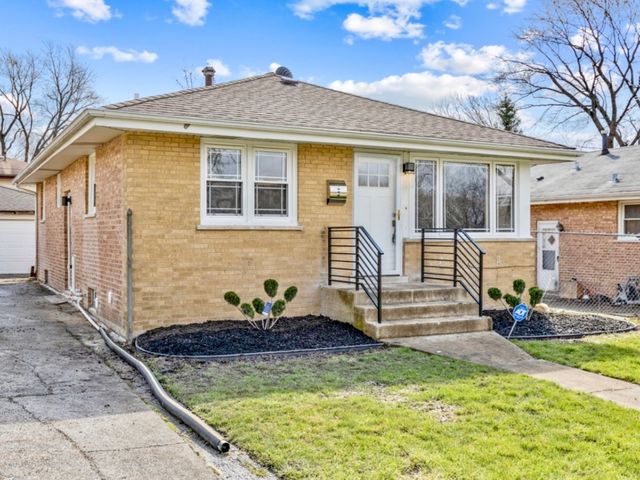 $195,000 | 1625 Hilltop Avenue | Chicago Heights